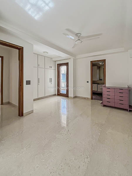 3 BHK Builder Floor For Rent in Vasant Vihar