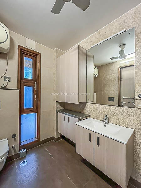 3 BHK Builder Floor For Rent in Vasant Vihar