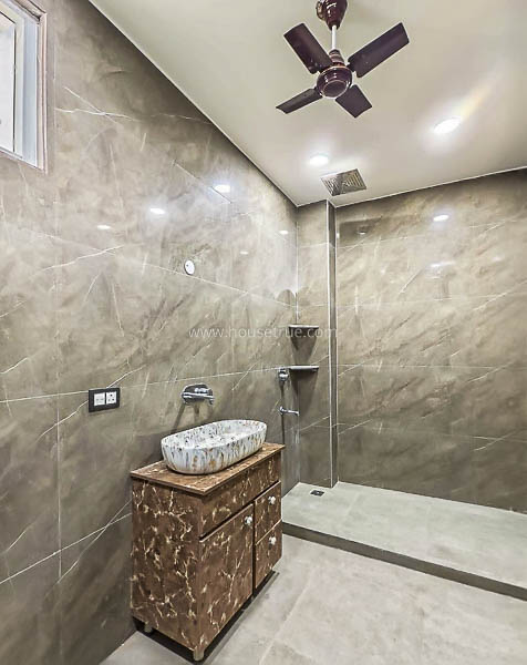 5 BHK Builder Floor For Rent in Vasant Kunj