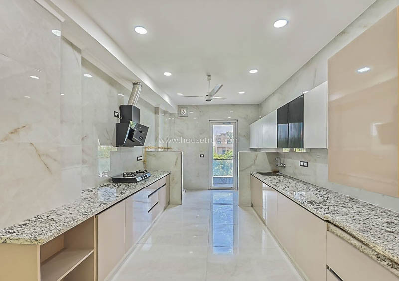 5 BHK Builder Floor For Rent in Vasant Kunj