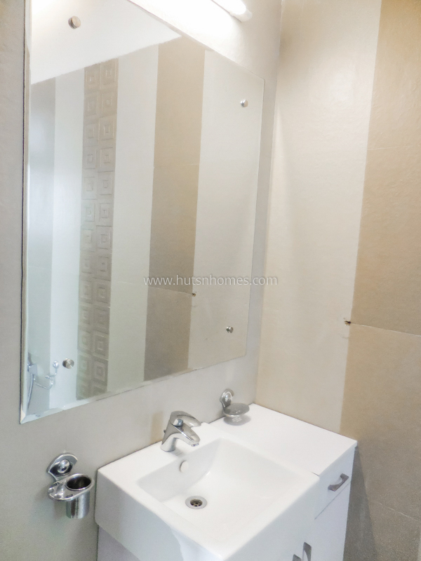 4 BHK Flat For Sale in Anand Niketan