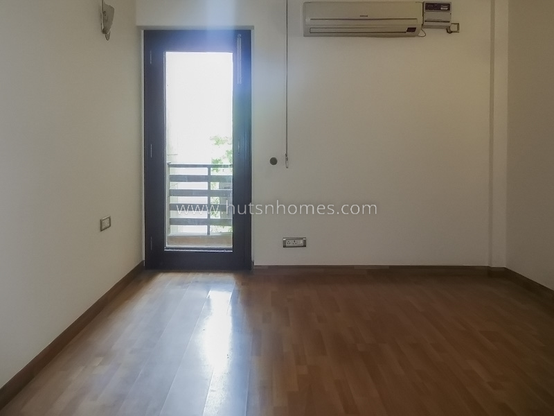 3 BHK Flat For Sale in Anand Niketan