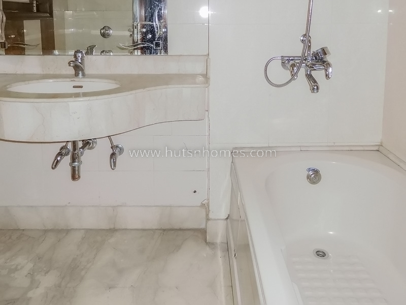 3 BHK Flat For Sale in Anand Niketan
