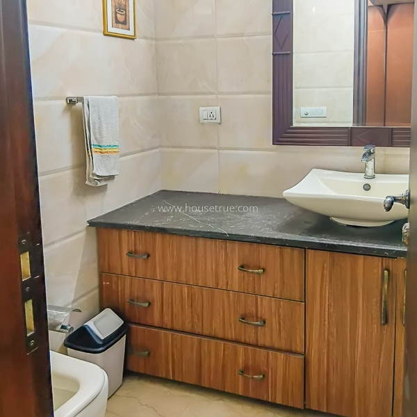 3 BHK Builder Floor For Sale in Defence Colony