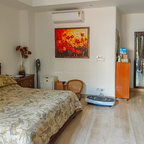 3 BHK Builder Floor For Sale in Defence Colony