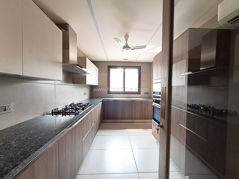 4 BHK Flat For Sale in Vasant Vihar