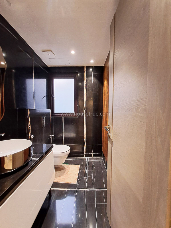 4 BHK Flat For Sale in Vasant Vihar