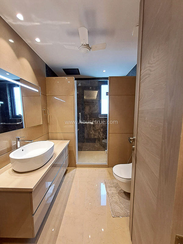 4 BHK Flat For Sale in Vasant Vihar