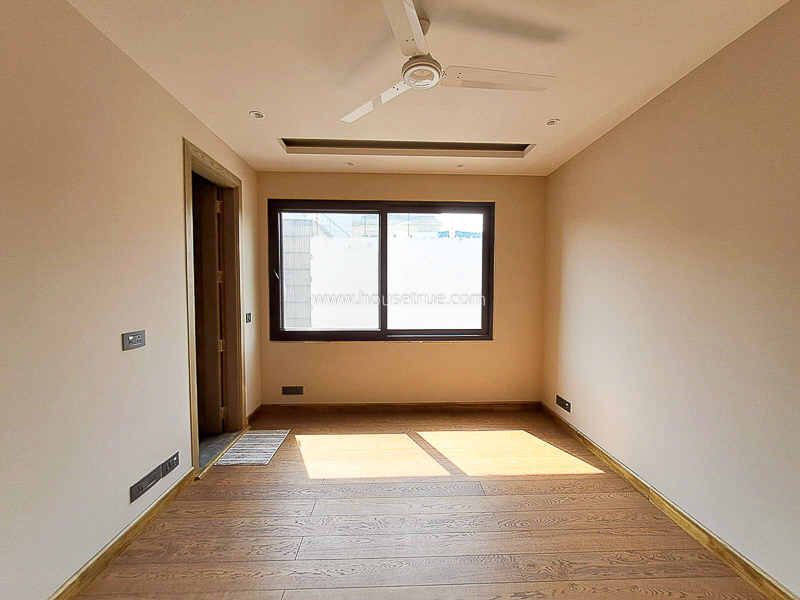 4 BHK Flat For Sale in Vasant Vihar
