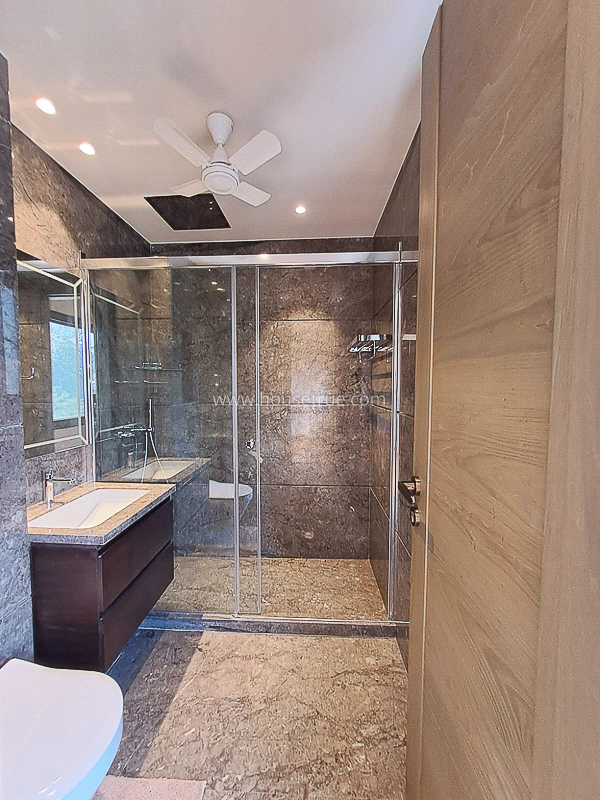 4 BHK Flat For Sale in Vasant Vihar