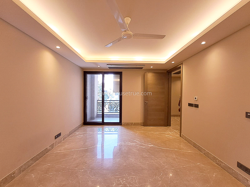 4 BHK Flat For Sale in Vasant Vihar