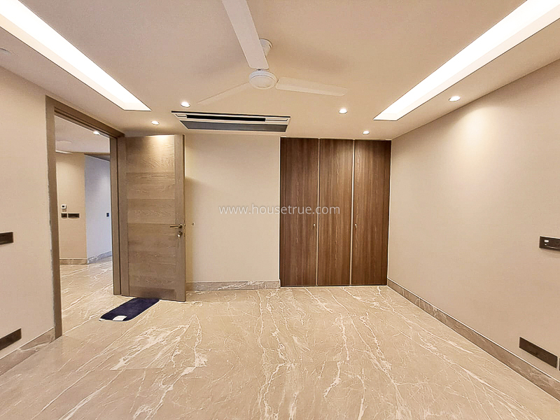 4 BHK Flat For Sale in Vasant Vihar
