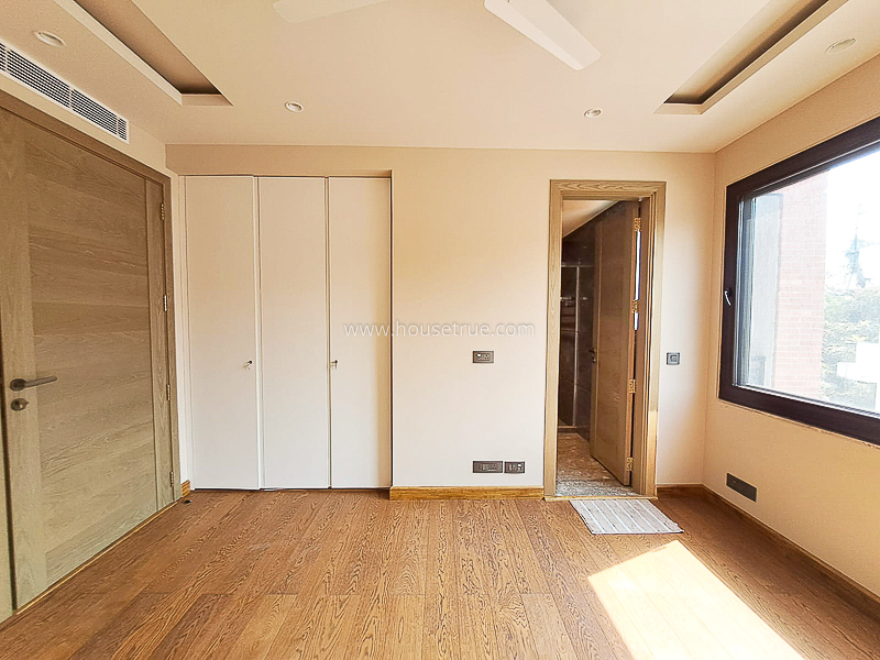 4 BHK Flat For Sale in Vasant Vihar