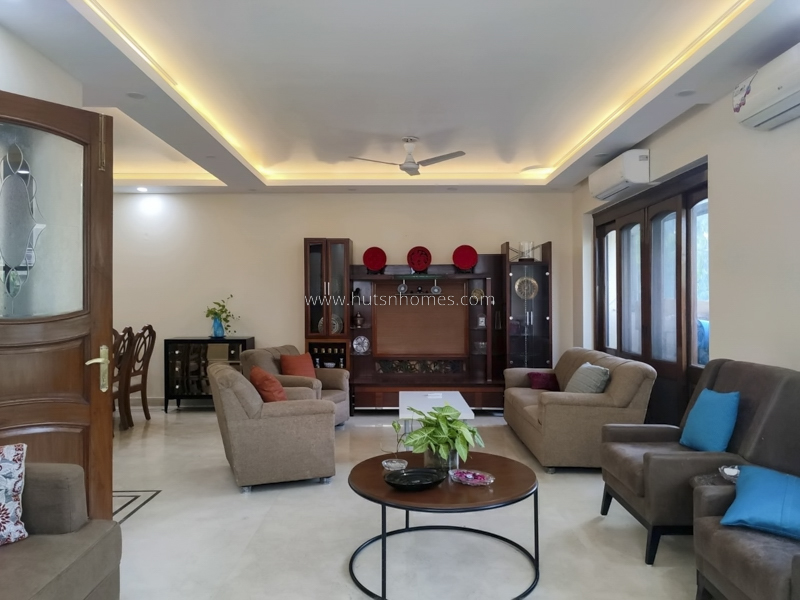4 BHK Flat For Sale in New Friends Colony