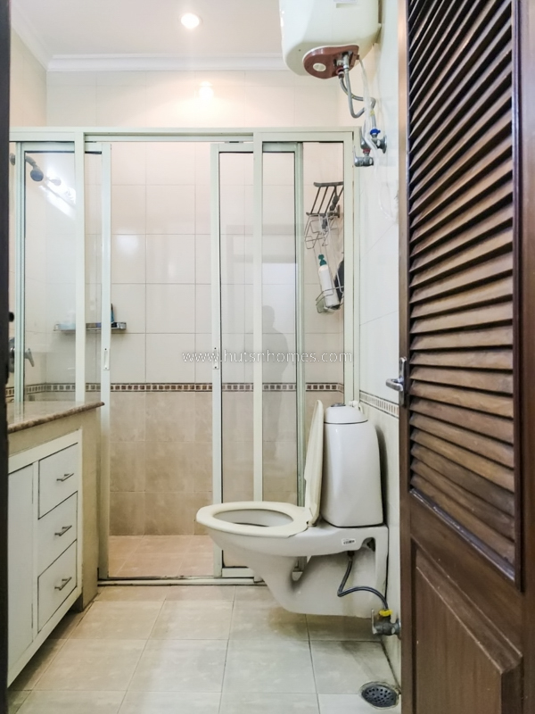 4 BHK Flat For Sale in New Friends Colony