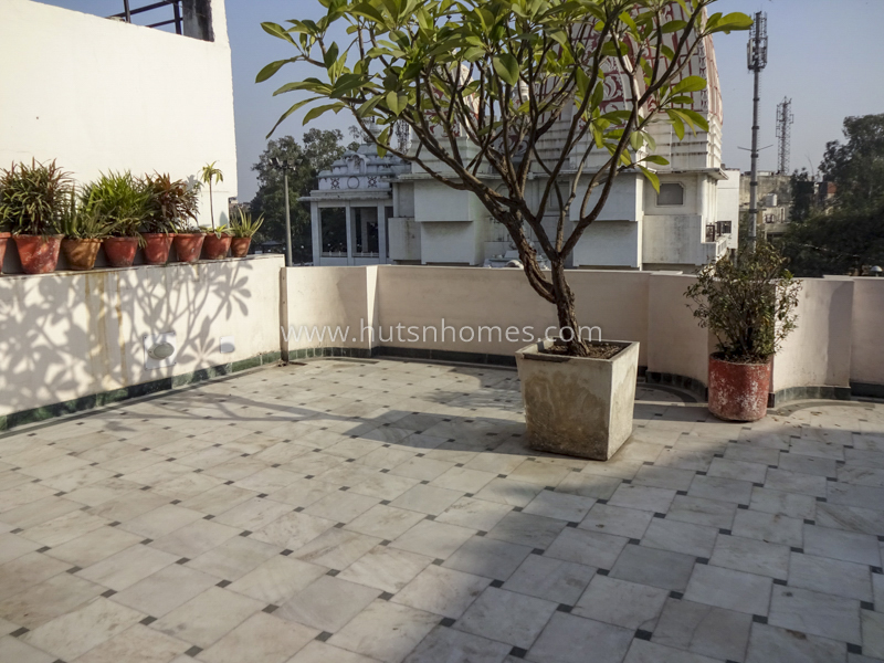 3 BHK Flat For Sale in New Friends Colony