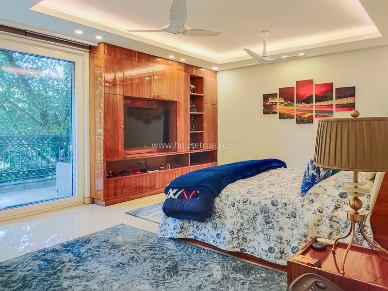 5 BHK Builder Floor For Sale in Hauz Khas Enclave