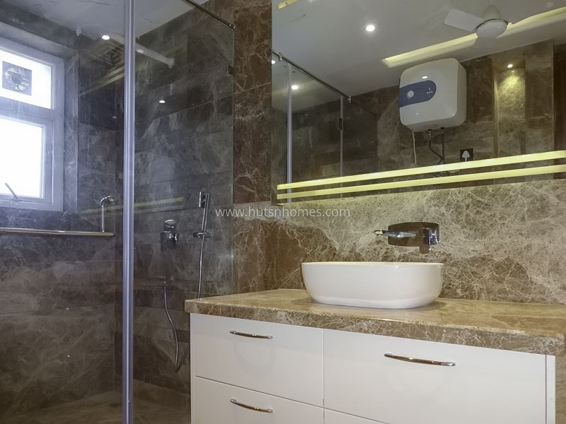 4 BHK Flat For Sale in Green Park