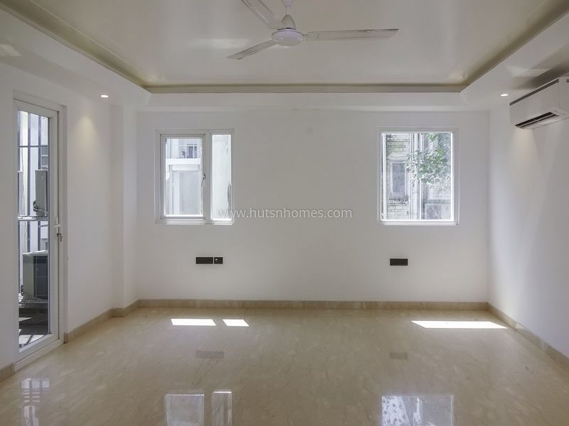 4 BHK Flat For Sale in Green Park