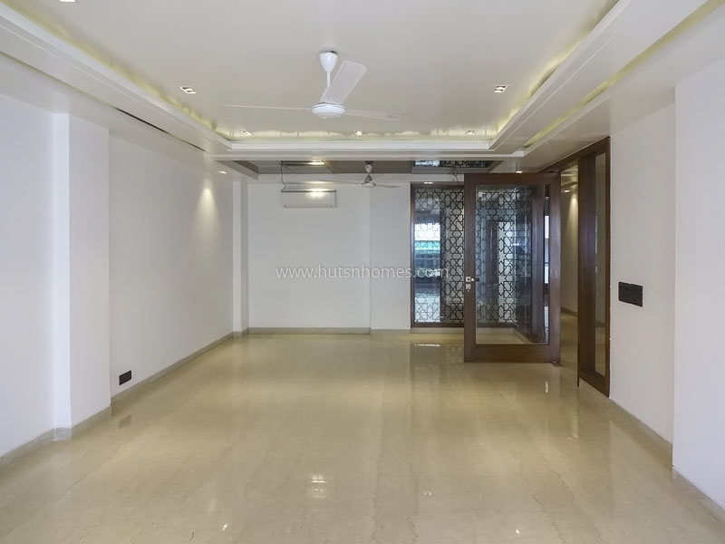 4 BHK Flat For Sale in Green Park