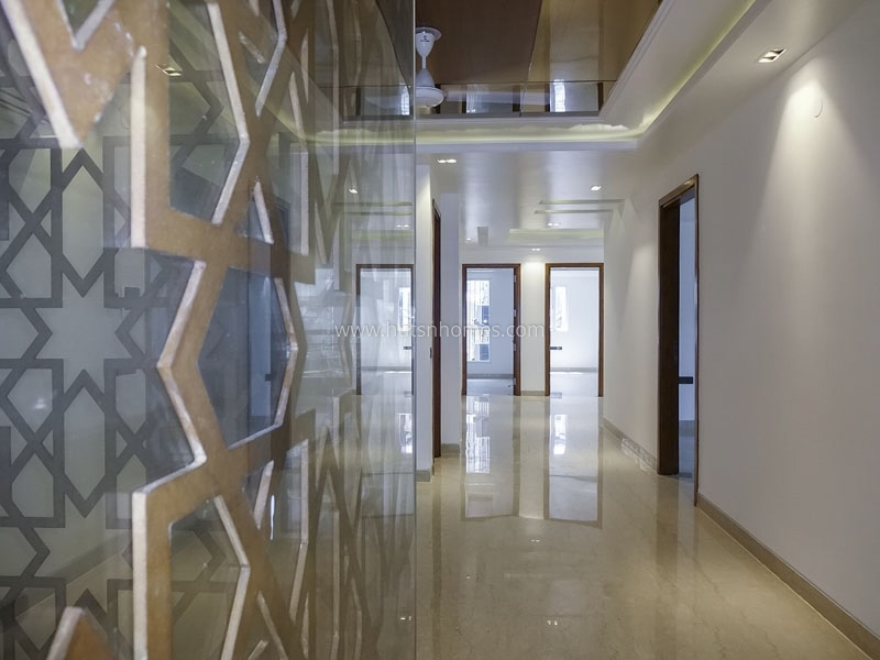 4 BHK Flat For Sale in Green Park