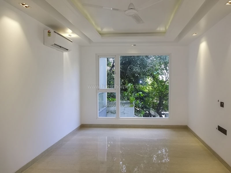 4 BHK Flat For Sale in Green Park
