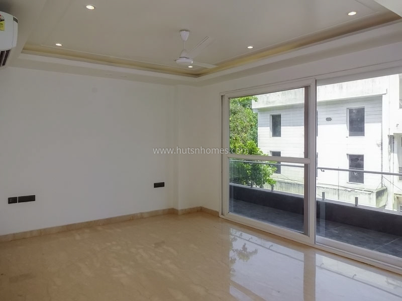 4 BHK Flat For Sale in Green Park