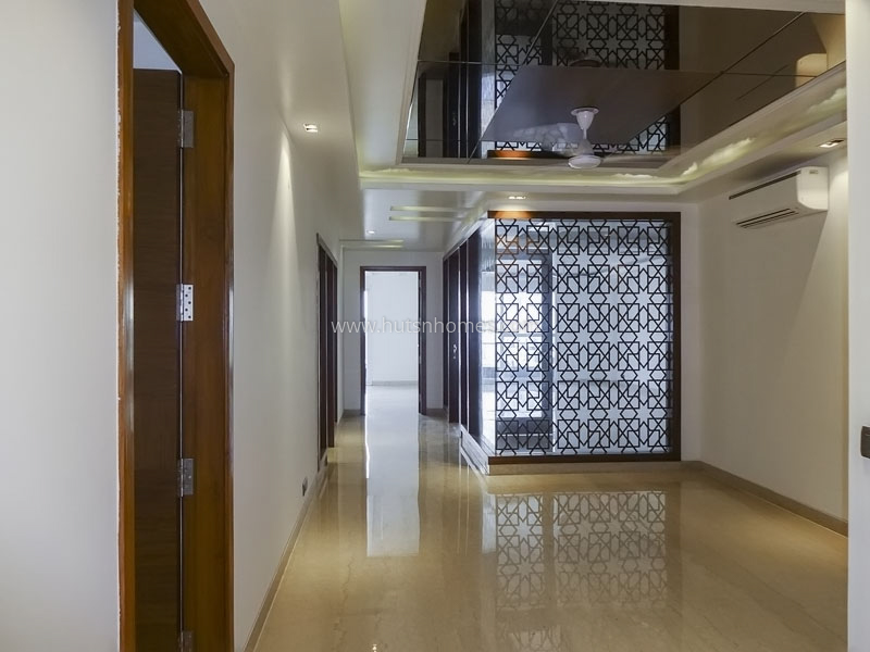 4 BHK Flat For Sale in Green Park