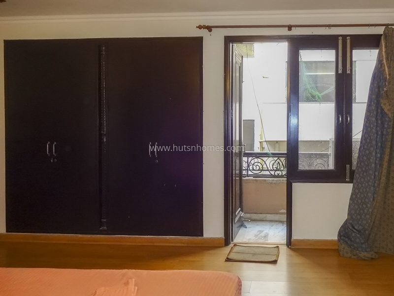 4 BHK Flat For Sale in Panchsheel Park