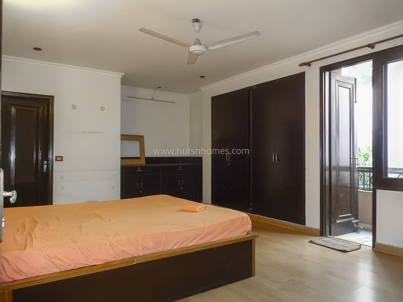 4 BHK Flat For Sale in Panchsheel Park