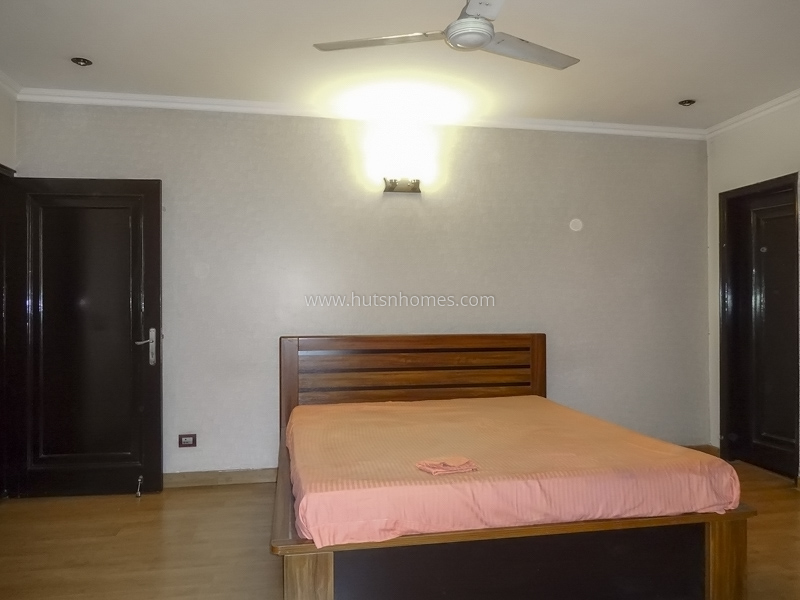 4 BHK Flat For Sale in Panchsheel Park