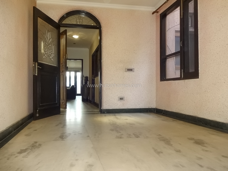 4 BHK Flat For Sale in Panchsheel Park
