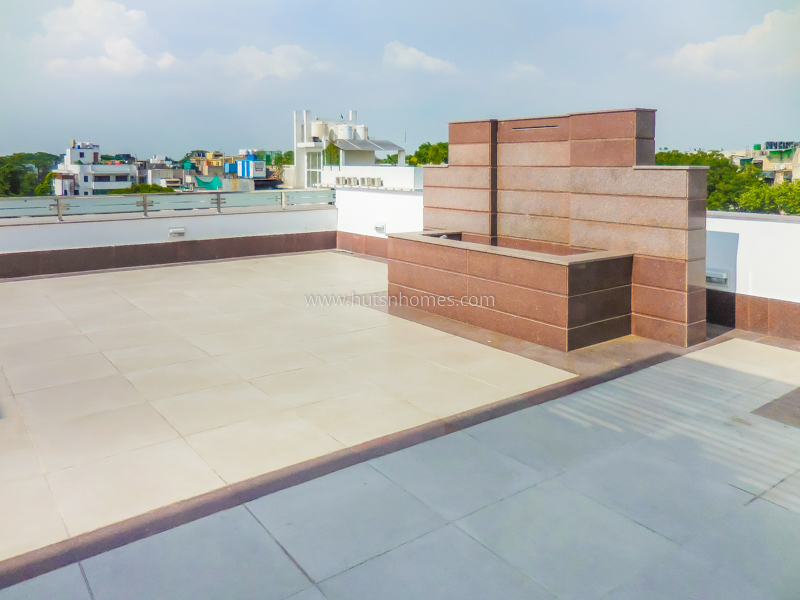 4 BHK Flat For Sale in Panchsheel Park