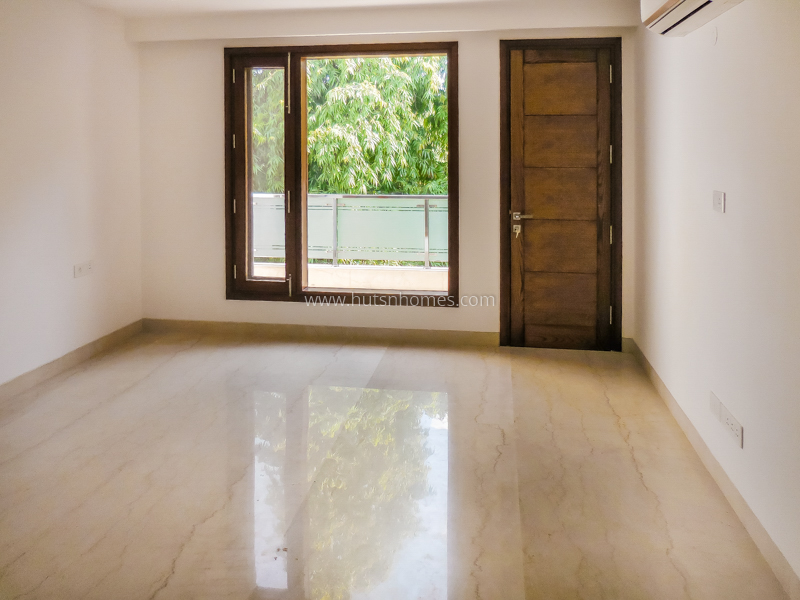 4 BHK Flat For Sale in Panchsheel Park