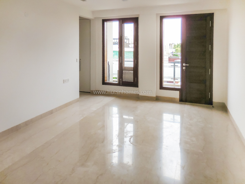4 BHK Flat For Sale in Panchsheel Park