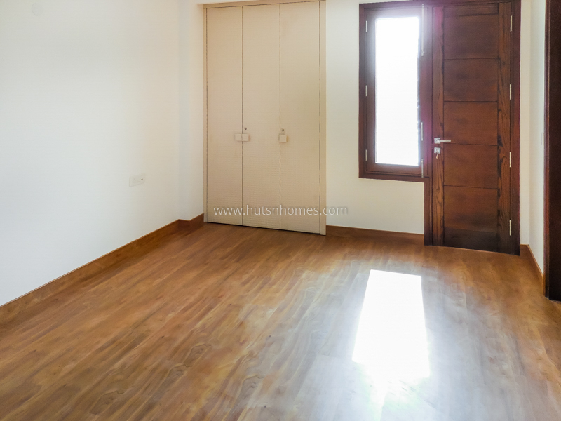 4 BHK Flat For Sale in Panchsheel Park