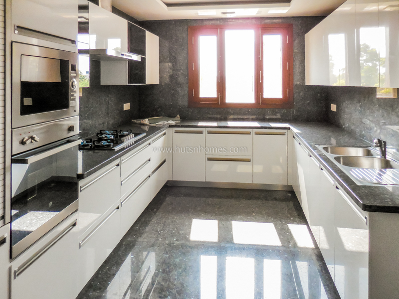 4 BHK Flat For Sale in Panchsheel Park