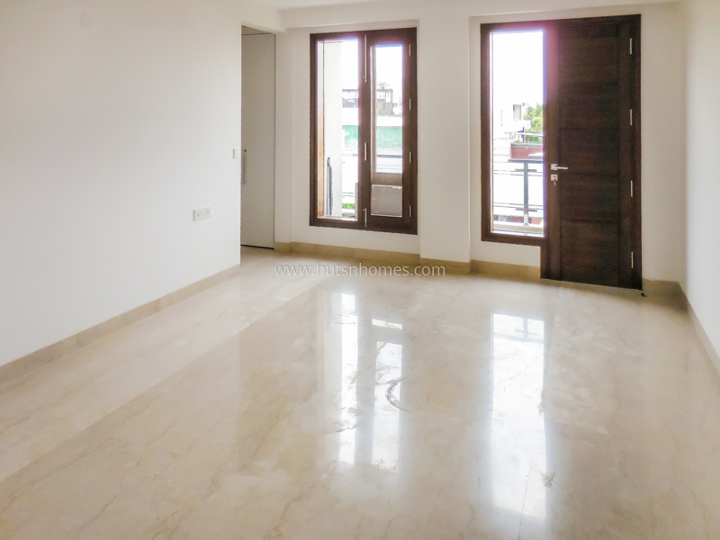 4 BHK Flat For Sale in Panchsheel Park