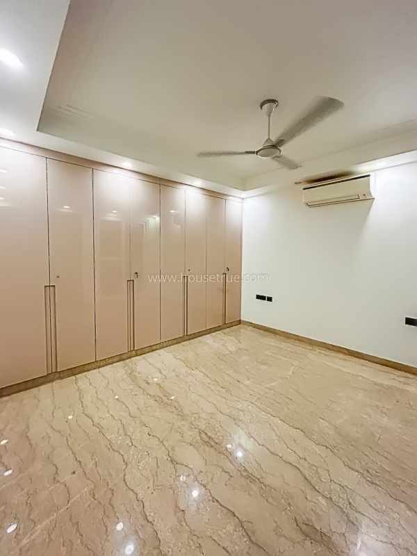 4 BHK Flat For Sale in Greater Kailash Part 2