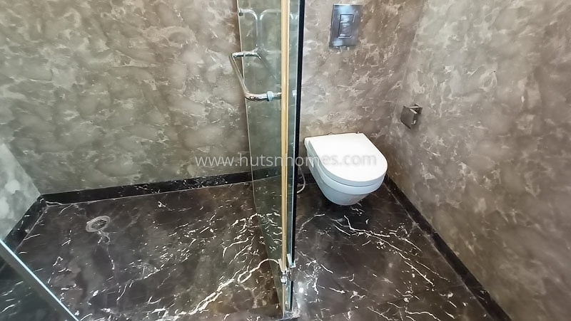 4 BHK Flat For Sale in Panchsheel Park
