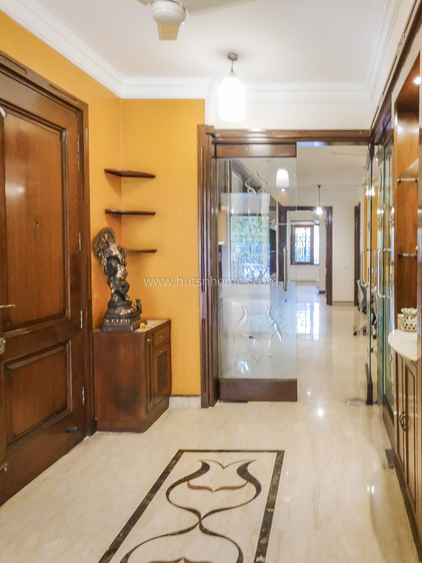 4 BHK Flat For Sale in Panchsheel Park