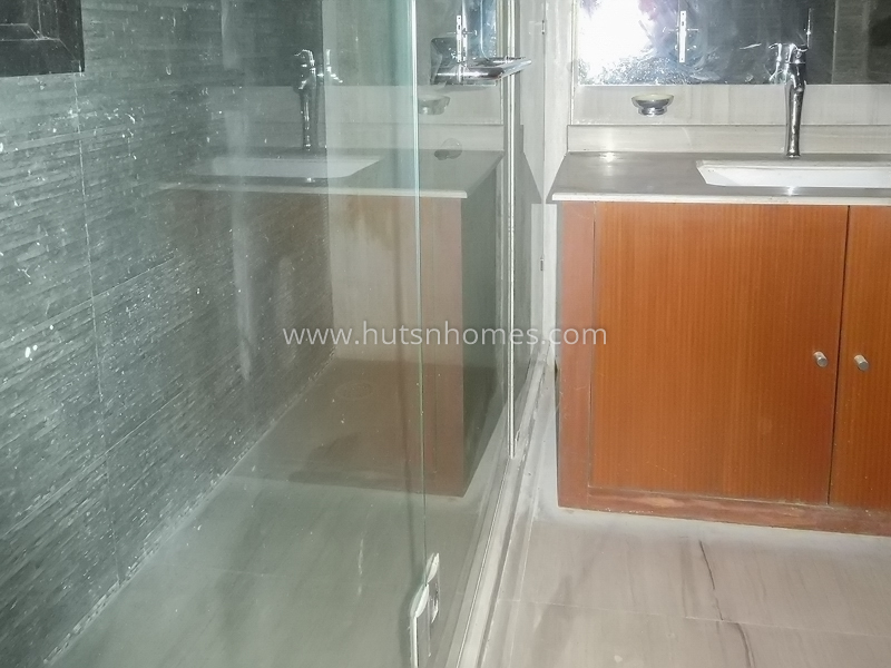4 BHK Flat For Sale in Greater Kailash Part 2