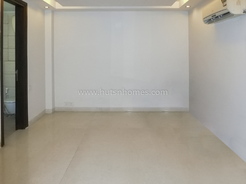 4 BHK Flat For Sale in Greater Kailash Part 2