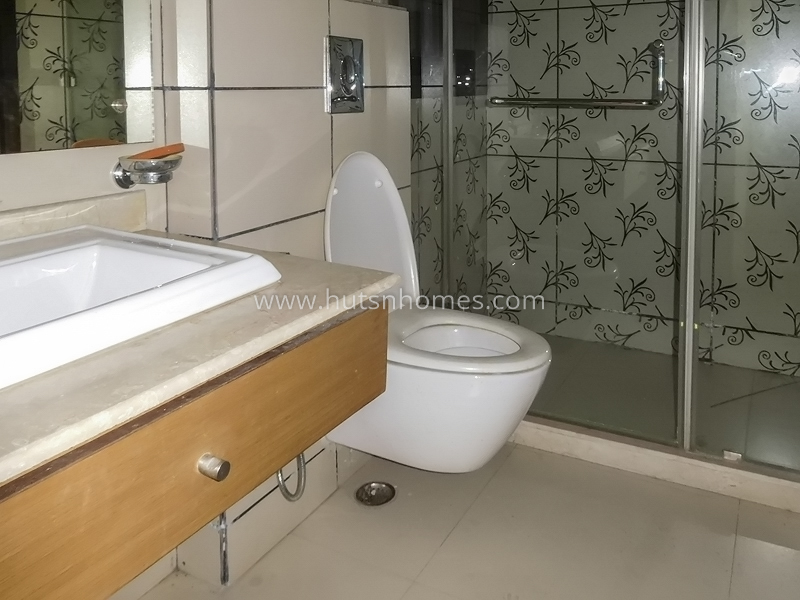 4 BHK Flat For Sale in Greater Kailash Part 2