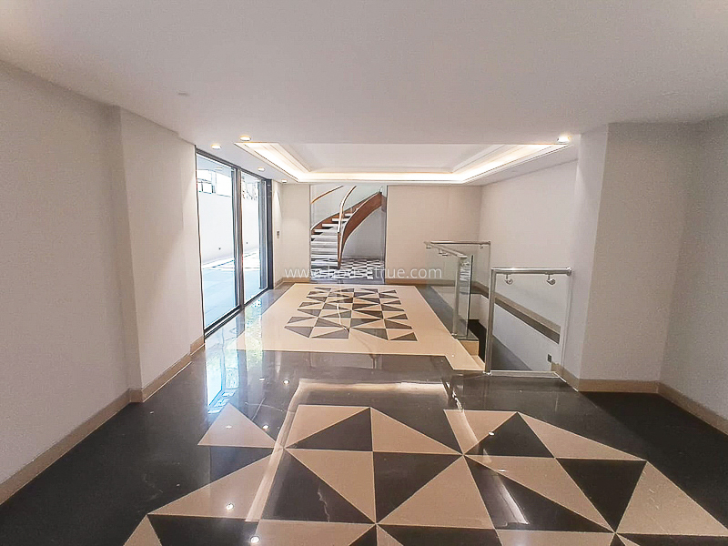 5 BHK Builder Floor For Sale in Greater Kailash Part 2