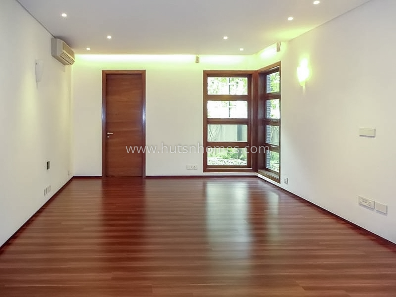 3 BHK Flat For Sale in Greater Kailash Part 1