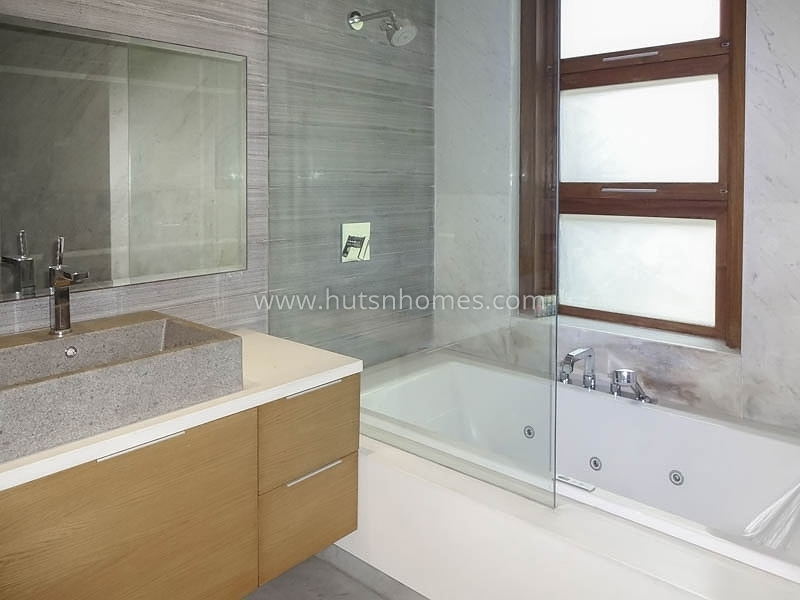 3 BHK Flat For Sale in Greater Kailash Part 1