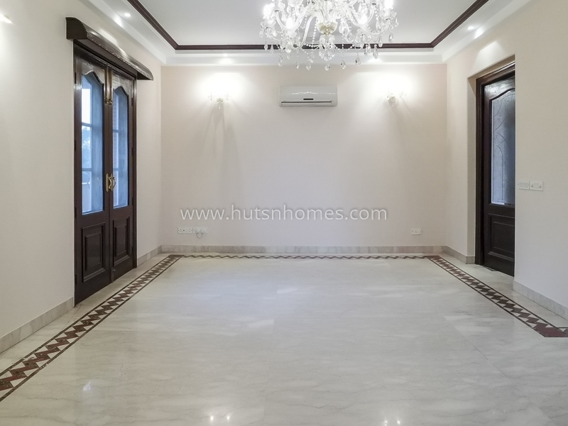 5 BHK Flat For Rent in Vasant Vihar
