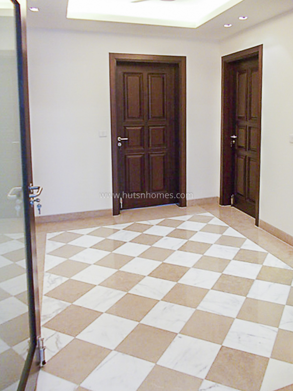 4 BHK Flat For Rent in Shanti Niketan