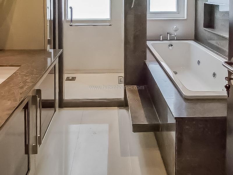 4 BHK Flat For Rent in Shanti Niketan